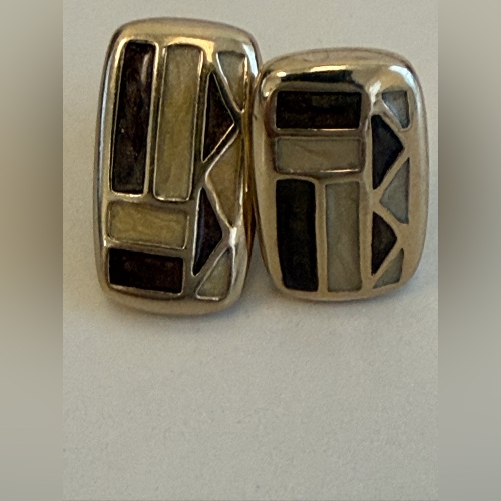 Vintage Lady Remington Gold Tone Brown Geometric Rectangle Earrings